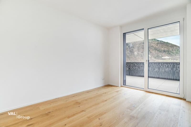 Unique 4.5-room attic apartment in Visp - modern living with the best view (9)