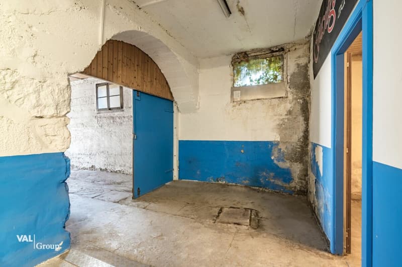 Appartamento 4,5 locali, con laboratorio/deposito di 64 m2, da ristrutturare (9)