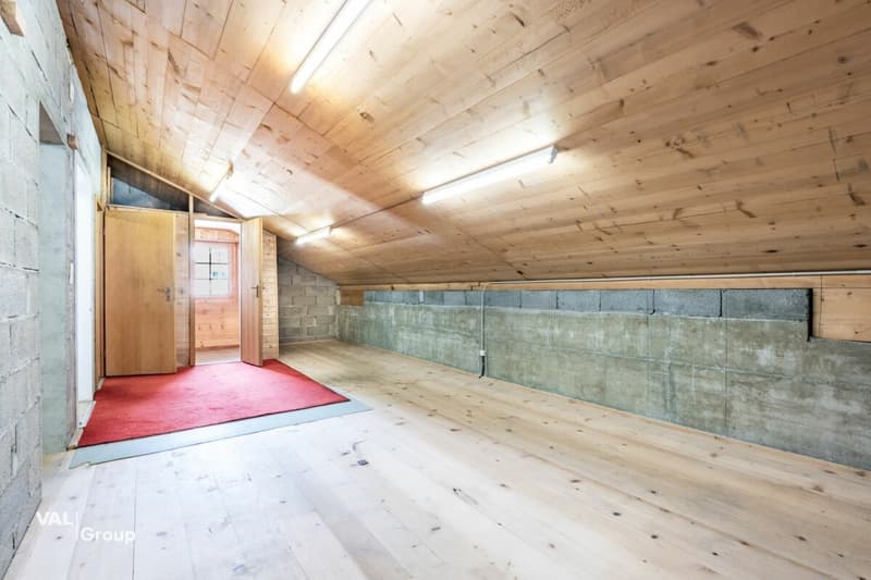 Commercial premises to renovate with potential for creating housing (6)