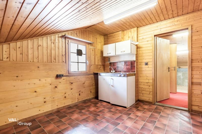 Commercial premises to renovate with potential for creating housing (5)