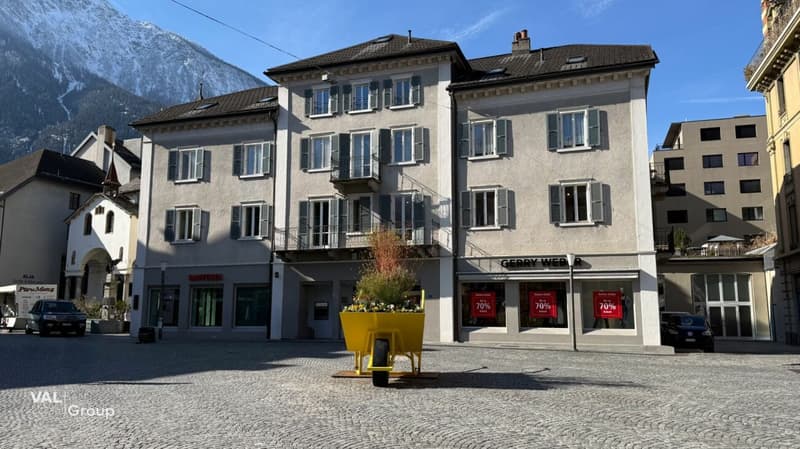 Einzigartige Geschäftsfläche direkt am pulsierenden Stadtplatz von Brig (1)