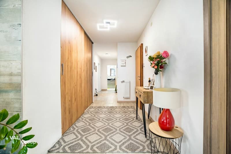Ristrutturato con stile e molta luce e charme (7)