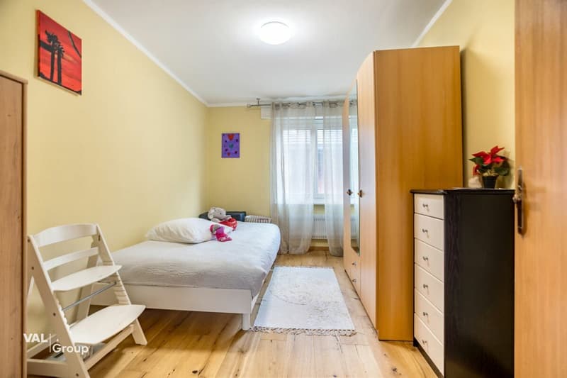 Ristrutturato con stile e molta luce e charme (11)
