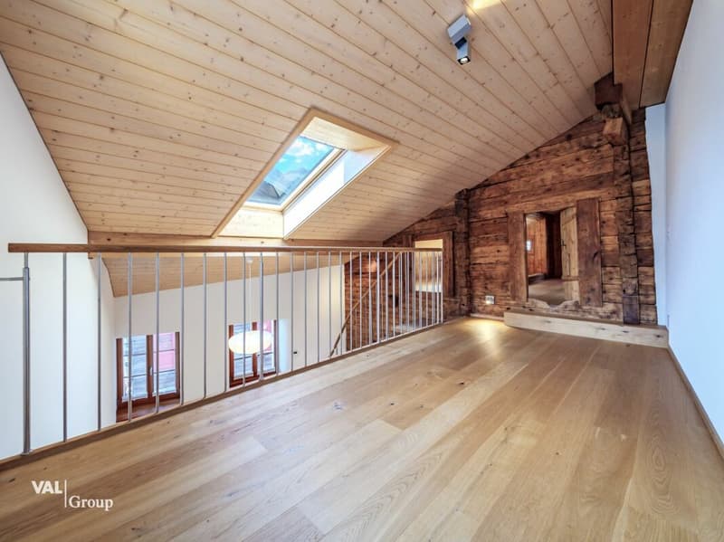 Renovated Valais house in the old village center of Leuk (8)