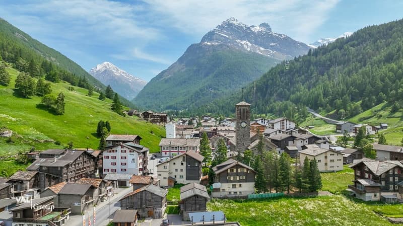Investment Opportunity in the Heart of the Saas Valley - Hotel or Approved Second Homes in Saas-Grund (2)