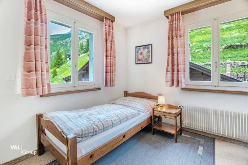 Investment Opportunity in the Heart of the Saas Valley - Hotel or Approved Second Homes in Saas-Grund (11)