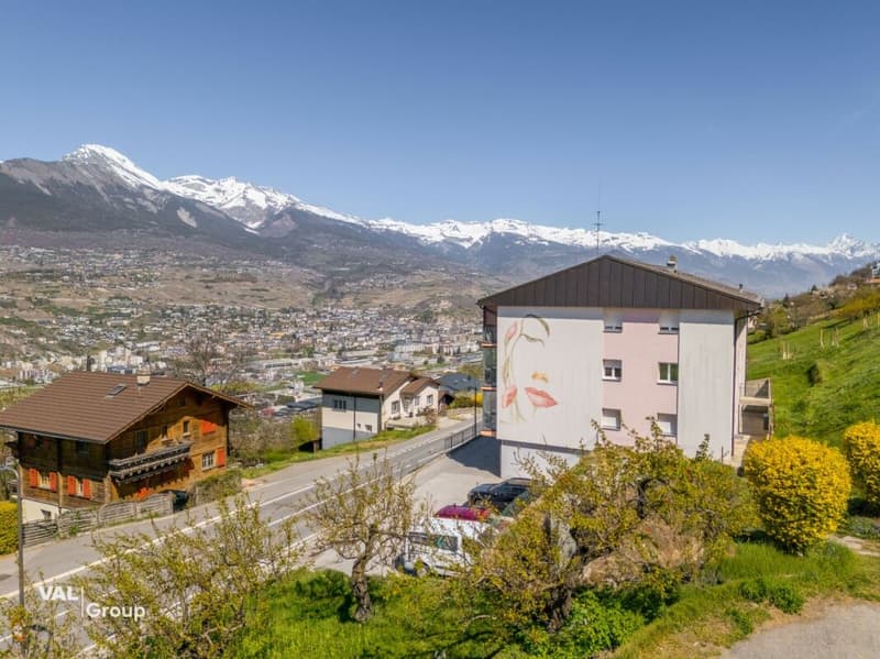 Bello potenziale per questo appartamento situato a 7 minuti da Sion (9)