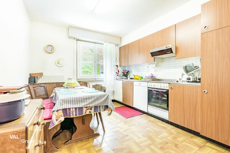 Bello potenziale per questo appartamento situato a 7 minuti da Sion (2)