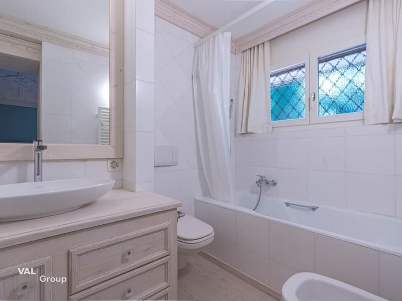 Alpine apartment with view of Etang Blanc in Crans-Montana (8)