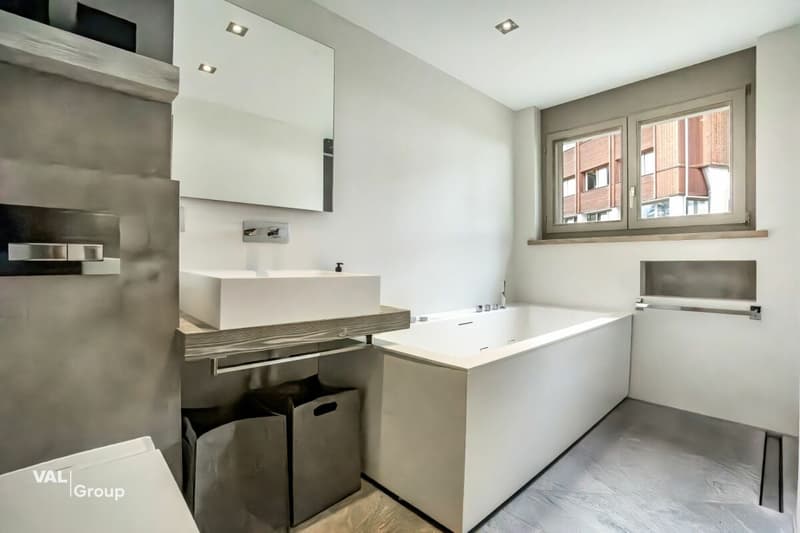 High-end amenities in this renovated apartment (7)