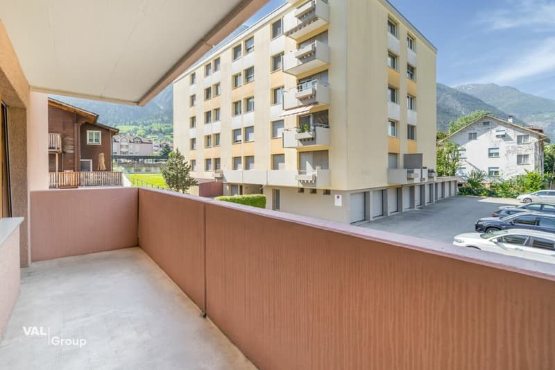 Spacious living in a central location in Brig-Glis - with balcony on all sides (16)