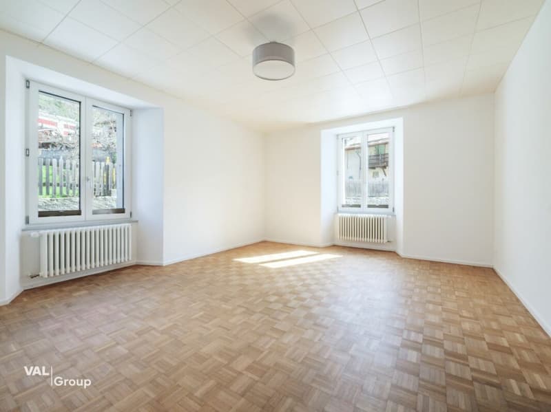 Renovated 4.5-room old building apartment with charm and beautiful garden (5)