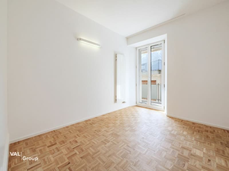 Renovated 4.5-room old building apartment with charm and beautiful garden (7)