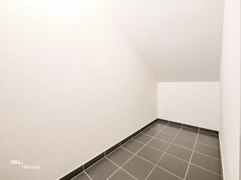 Renovated 4.5-room old building apartment with charm and beautiful garden (10)