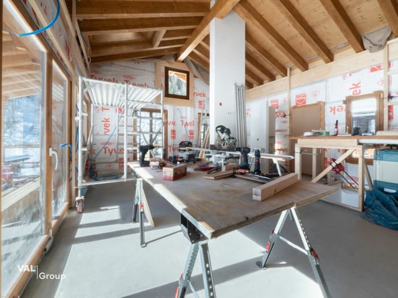 Charming chalet with alpine elegance in a breathtaking setting (3)
