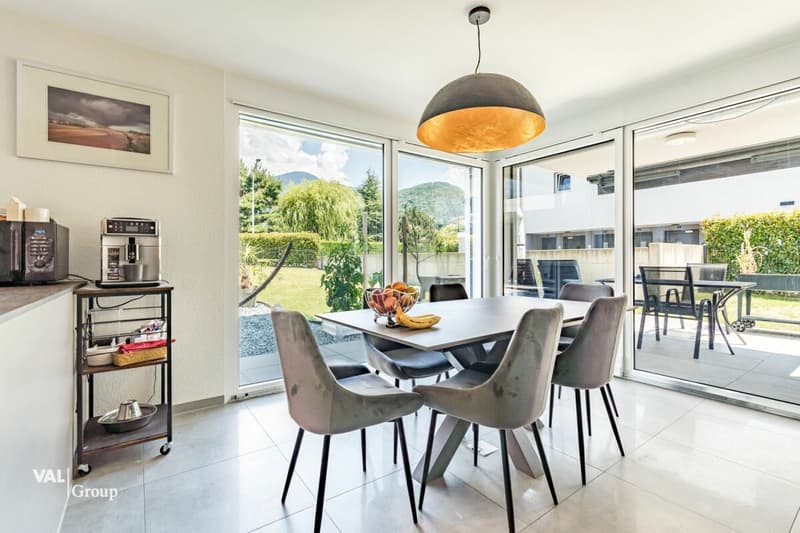 Magnificent duplex 4.5 rooms with garden, terraces and underground parking space included (2)