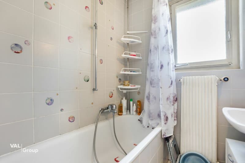 A rare property in the heart of Champsec, between yield and potential (7)