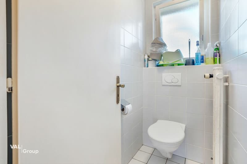 A rare property in the heart of Champsec, between yield and potential (8)