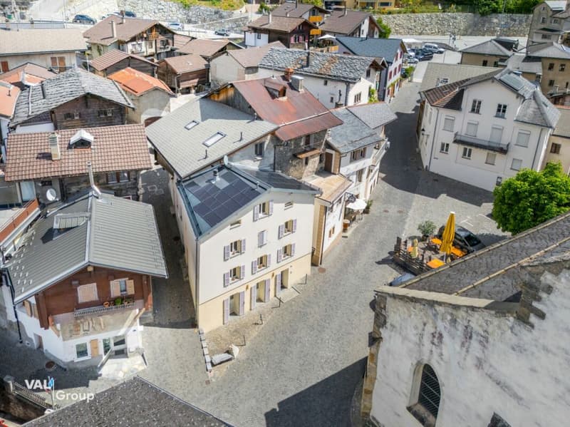 Individual living on four levels in the center of Leuk (1)