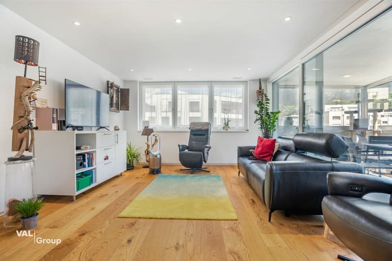A home with quality, comfort, and excellent location (2)