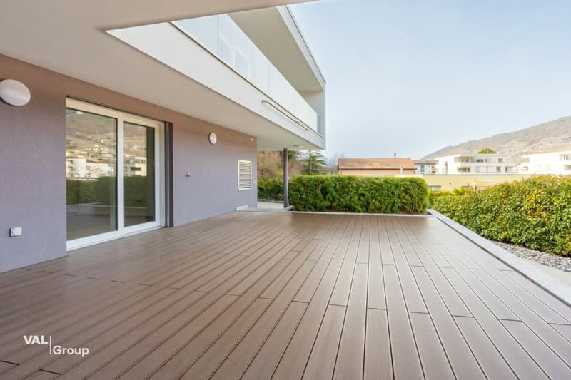 Spacious apartment in a two-unit house (2)