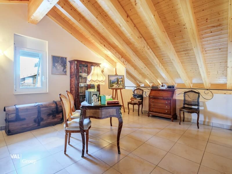 Residenz mit 3 großzügigen Wohnungen (5)