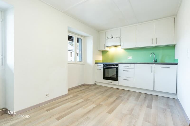 Charming renovated apartment (7)