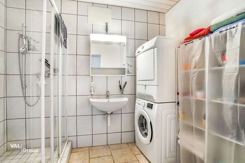 Charmant appartement de 2,5 pièces en mansarde (4)