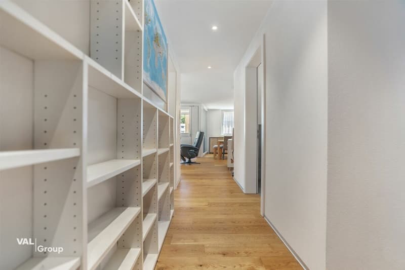 A home with quality, comfort, and excellent location (12)