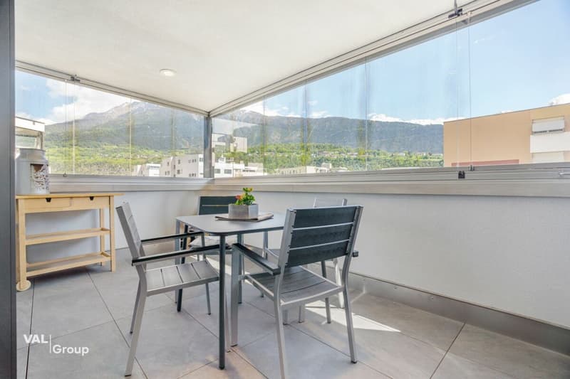 A home with quality, comfort, and excellent location (9)