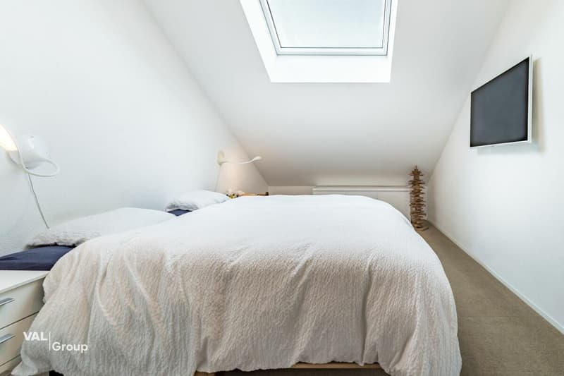 Exclusive 4.5-room attic apartment with lift directly into the apartment and large panoramic terrace in Visp (10)