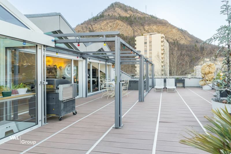 Exclusive 4.5-room attic apartment with lift directly into the apartment and large panoramic terrace in Visp (15)