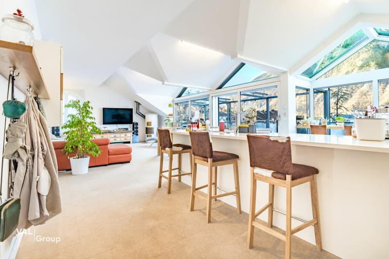 Exclusive 4.5-room attic apartment with lift directly into the apartment and large panoramic terrace in Visp (8)