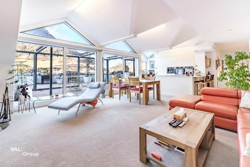 Exclusive 4.5-room attic apartment with lift directly into the apartment and large panoramic terrace in Visp (6)