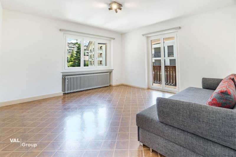 Modern renovated 4.5-room apartment in the heart of Visp (5)
