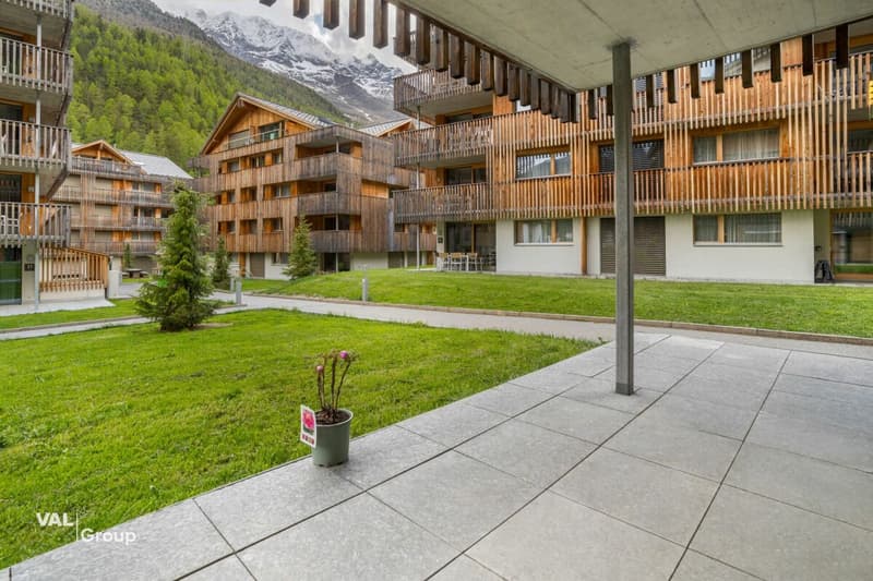 Modern Alpine Retreat in Saastal - Stylish 2.5-Room Holiday Apartment in Saas-Grund (9)