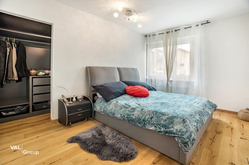 Stilvoll renoviert mit viel Platz und Charme (8)