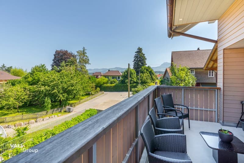 Modernes Wohnen mit Weitblick in Wimmis, vereint Ruhe, Komfort und Aussicht (10)