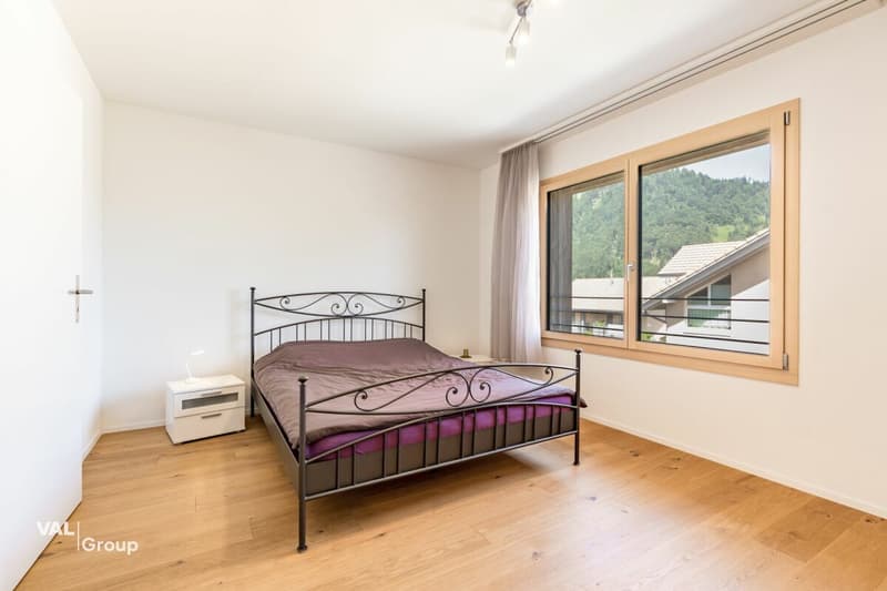 Abitazione moderna con vista panoramica a Wimmis, che combina tranquillità, comfort e paesaggio (4)
