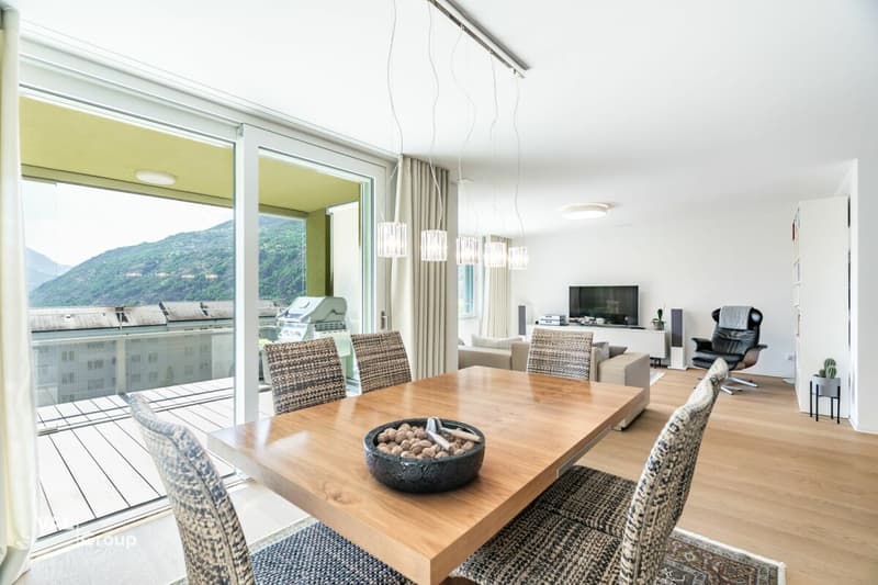 Grosszügige Attikawohnung mit Panoramablick über Brig (1)