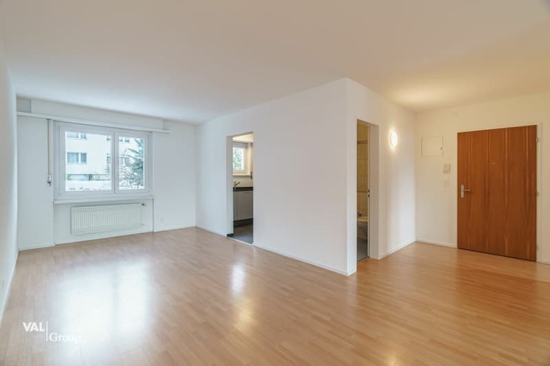 Lichtdurchflutete Wohnung mit Talsicht in familienfreundlichem Quartier (3)