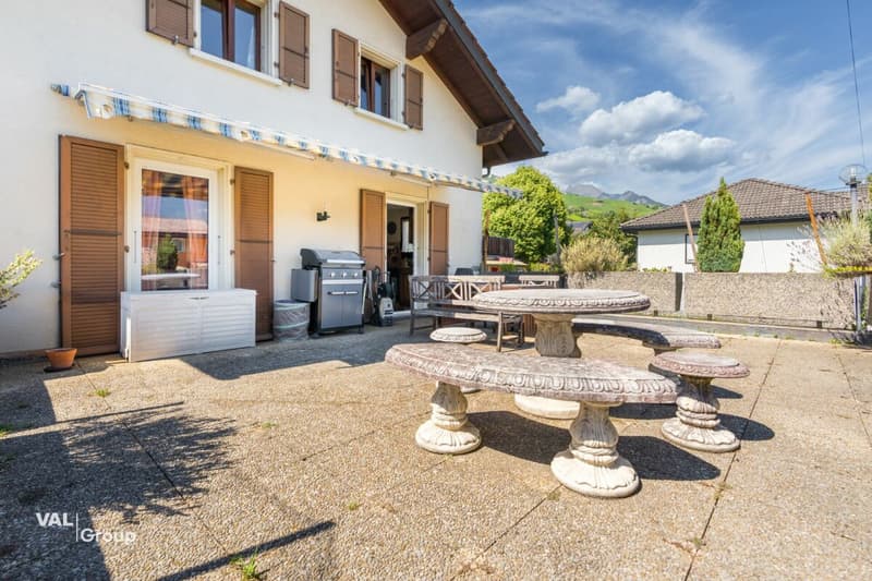 Gemütliches Haus mit Garten, Doppelgarage und Anbau (13)
