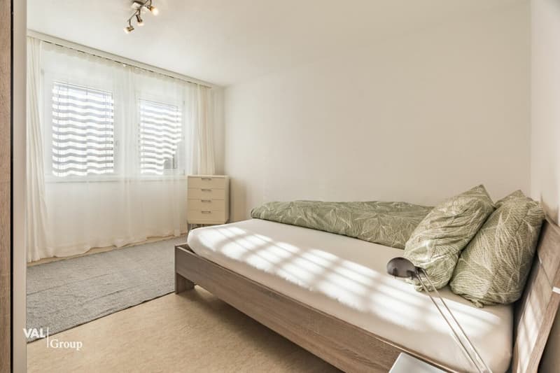 Möblierte 2.5-Zimmerwohnung - ruhig und mit traumhafter Aussicht (8)