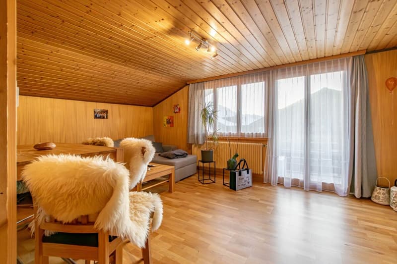 5.5-room attic apartment in Bellwald - spacious, quiet, with mountain view (2)