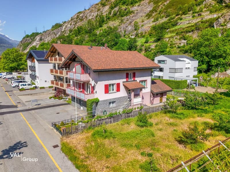 Interesting house with many rooms and flexible use (22)