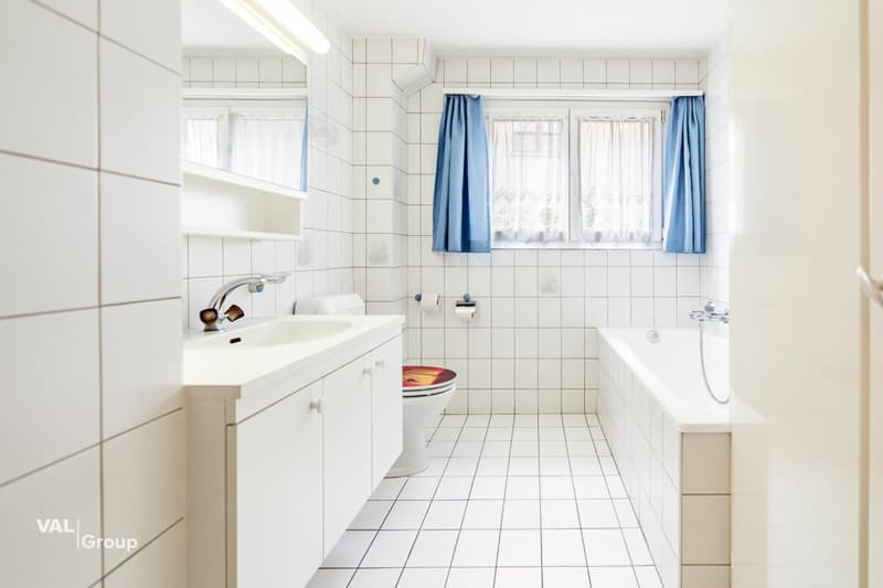 Interesting house with many rooms and flexible use (8)