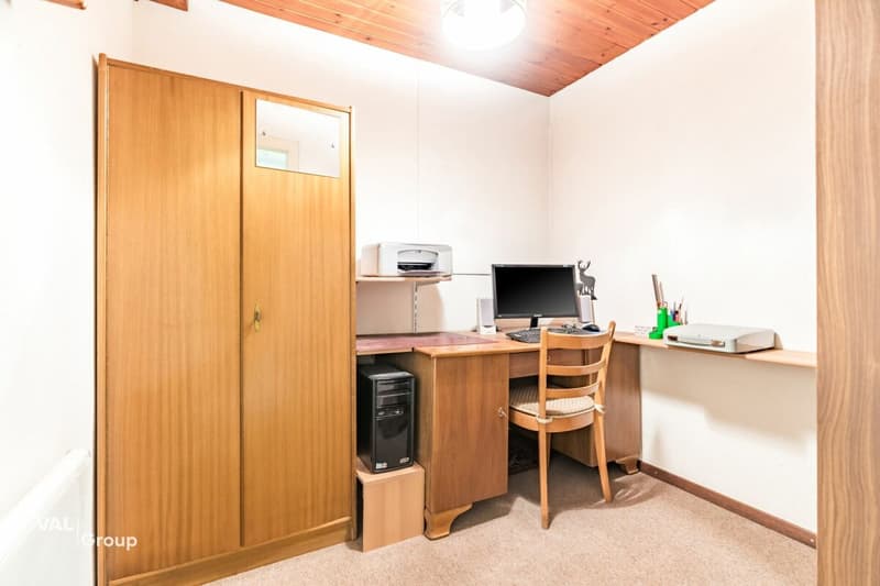 Interesting house with many rooms and flexible use (17)