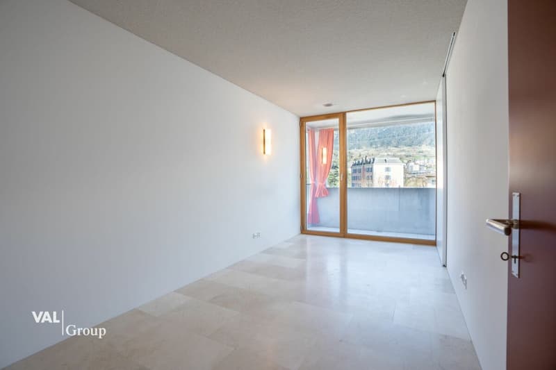 Modern living in a prime location (4)