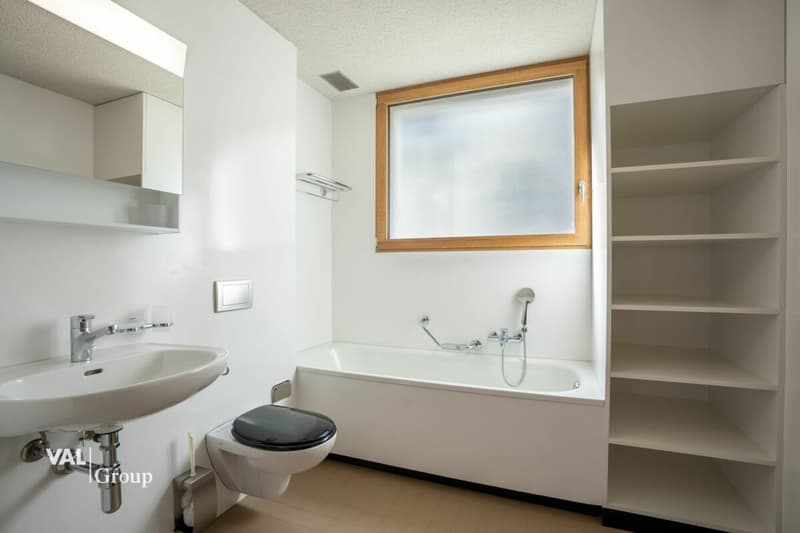 Modern living in a prime location (9)