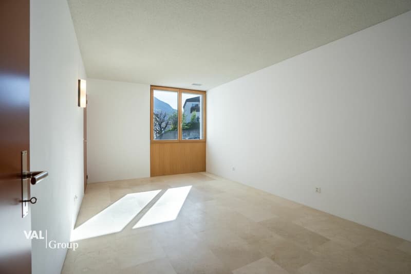Modern living in a prime location (6)
